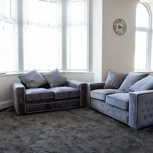 Withnell - Two Apartment